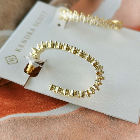 Kendra Scott - Juliette - Gold White Crystal Oval Hoop Earrings - Picture 2 of 3